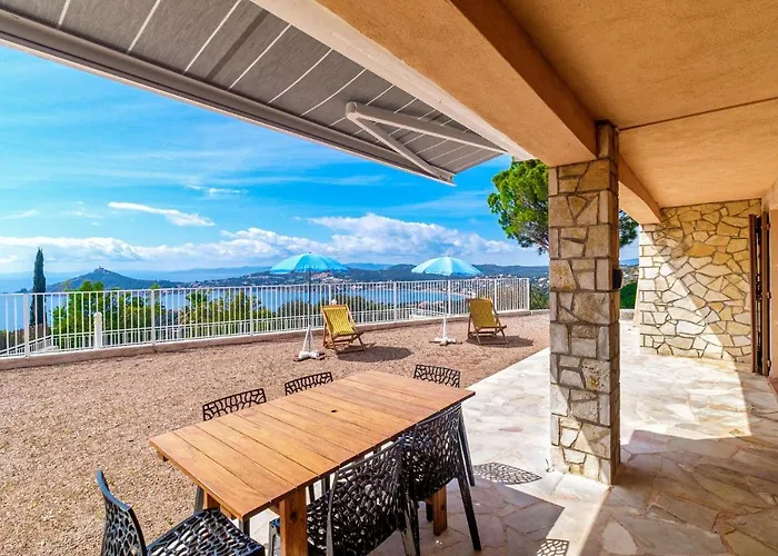 Domaine De La Bastide D'a Appartement *